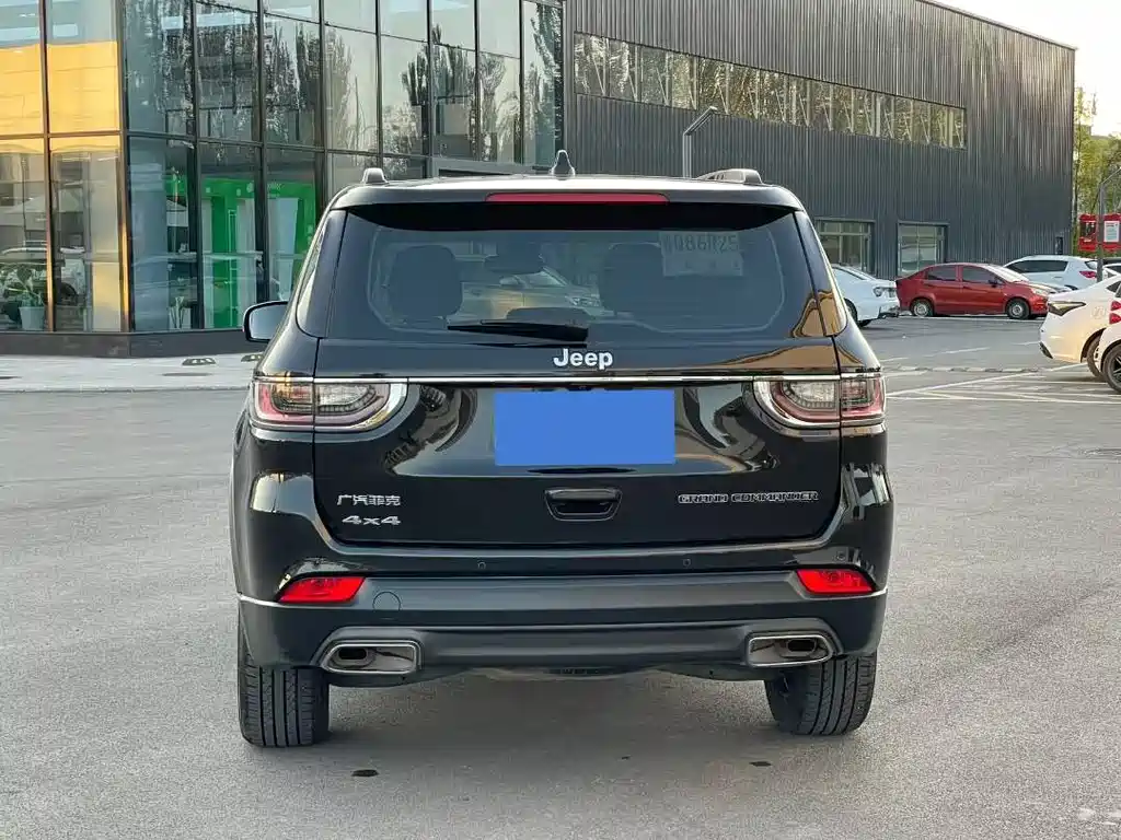 Jeep Grand Commander 2020 — фото 2