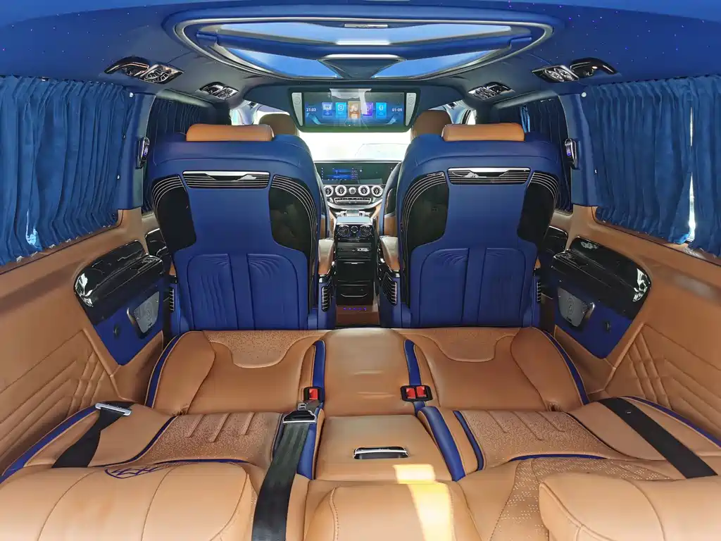 Mercedes-Benz Vito 2023 — фото 13
