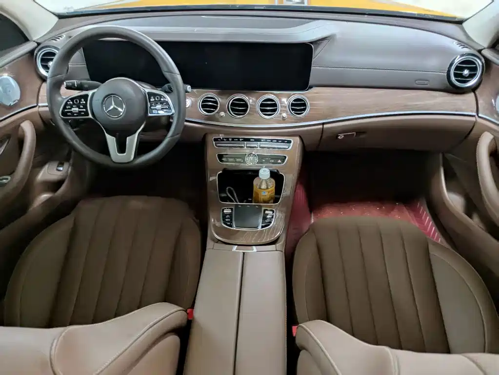 Mercedes-Benz E-Class 2020 — фото 13