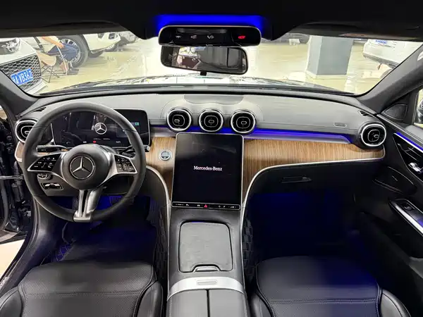 Mercedes-Benz C-Class 2023
