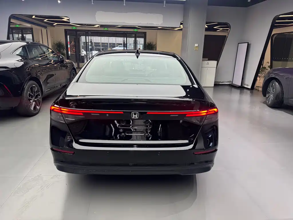 Honda Accord 2023 — фото 14