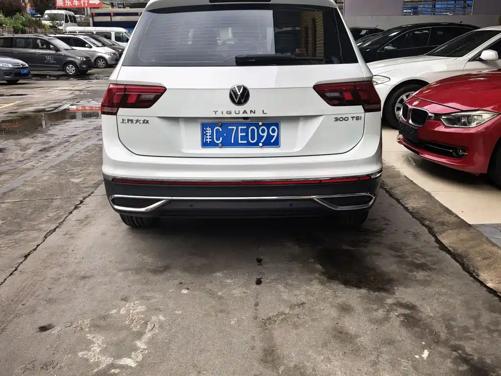 Volkswagen Tiguan L 2023 — фото 5