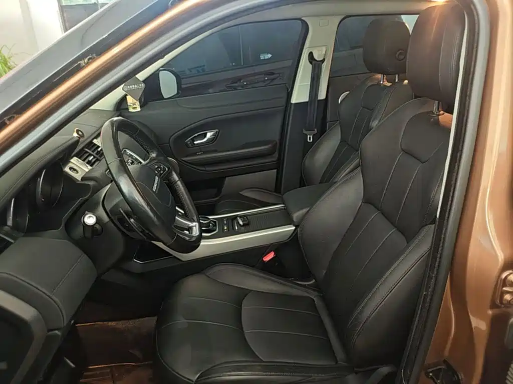 Land Rover Evoque 2017 — фото 15