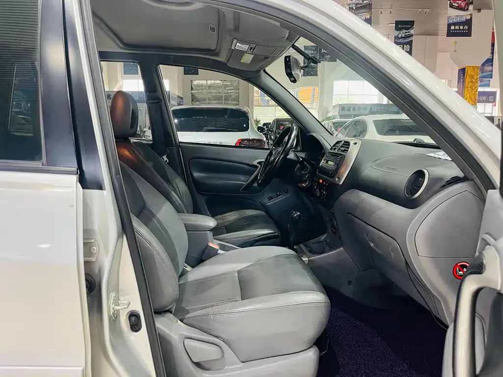 Toyota RAV4 2004