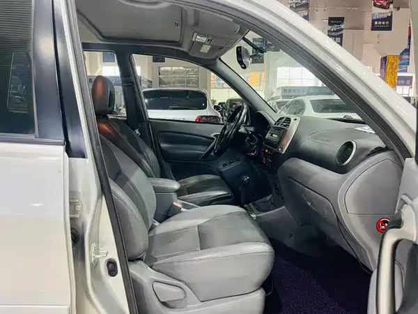 Toyota RAV4 2004