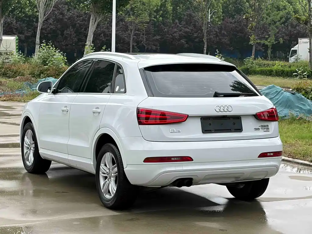 Audi Q3 2016 — фото 15