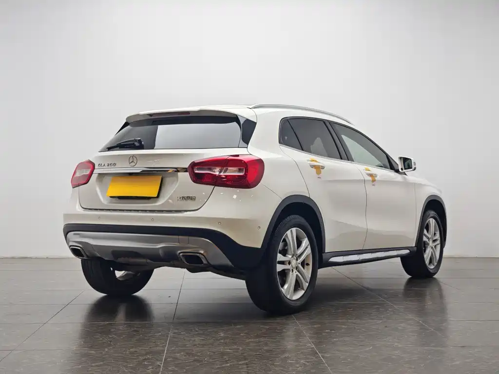 Mercedes-Benz GLA 2015