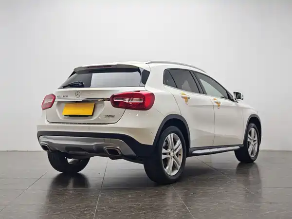 Mercedes-Benz GLA 2015