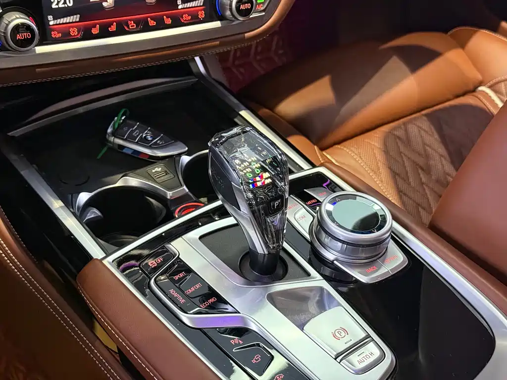 BMW 7 Series 2020 — фото 9