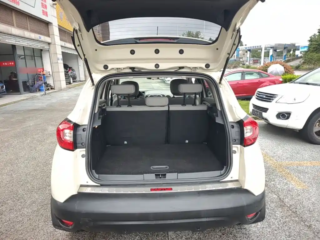 Renault Captur 2016 — фото 19
