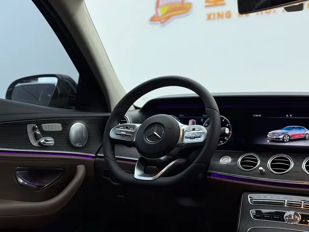 Mercedes-Benz E-Class 2019 — фото 11