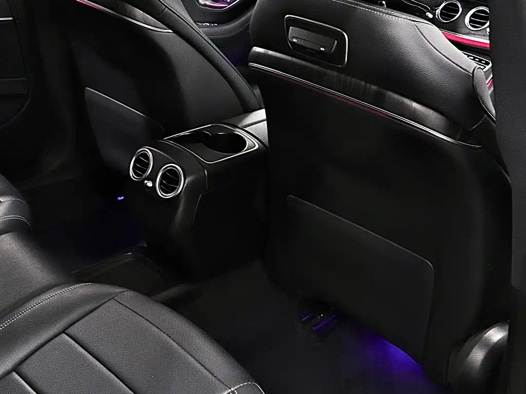 Mercedes-Benz E-Class 2020 — фото 17