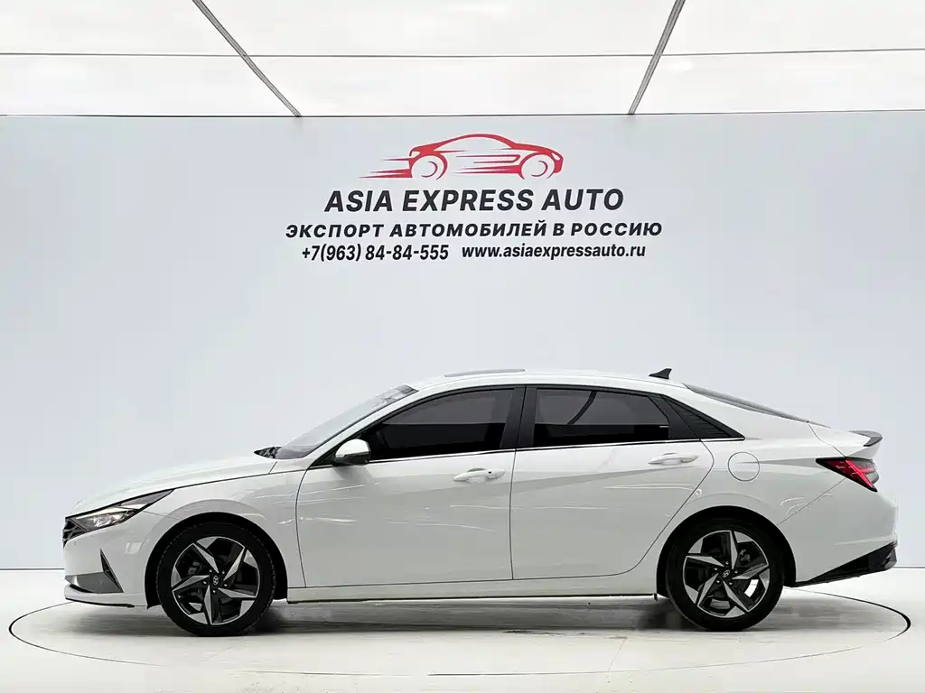 Hyundai Elantra 2023 — фото 7