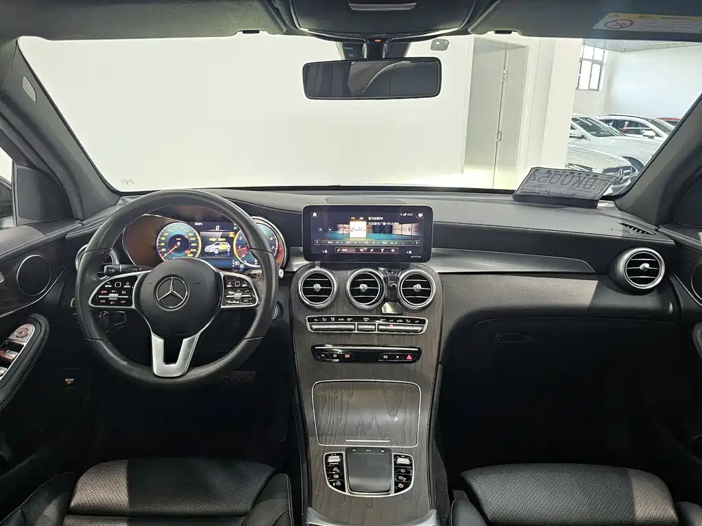 Mercedes-Benz GLC 2021