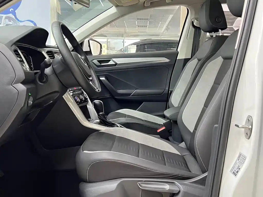 Volkswagen T-Roc 2022 — фото 17