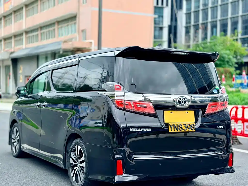 Toyota Vellfire 2019 — фото 13