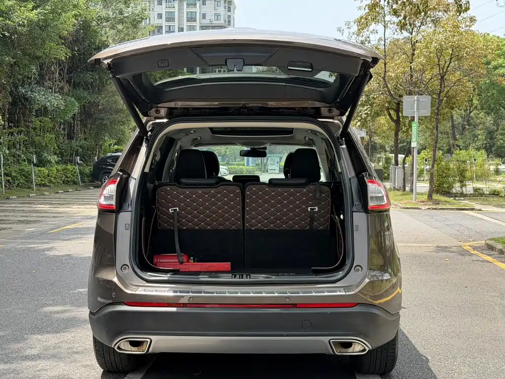 Ford Edge 2018 — фото 15
