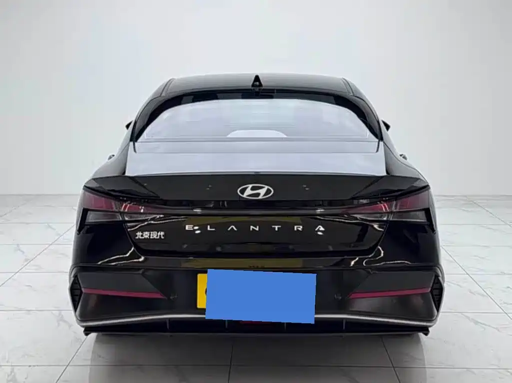 Hyundai Elantra 2024