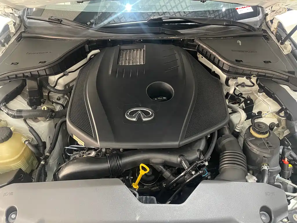 Infiniti Q50L 2017 — фото 15