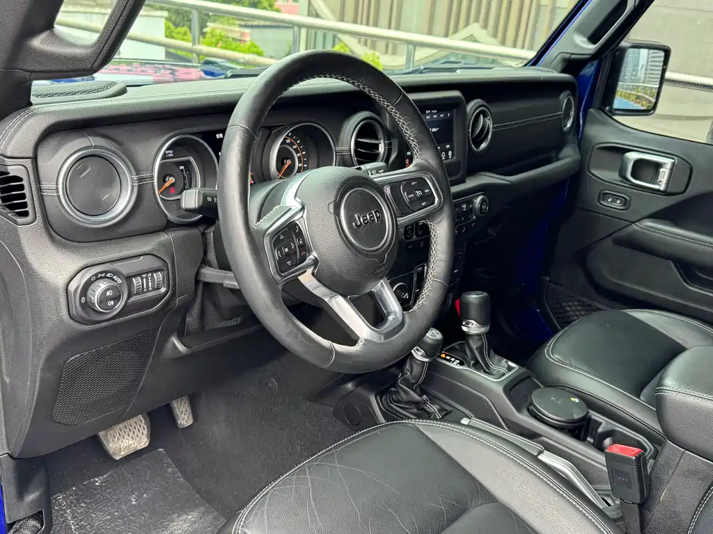 Jeep Wrangler 2019 — фото 6