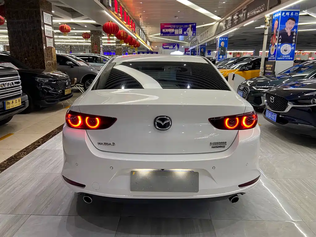 Mazda 3 Axela 2023
