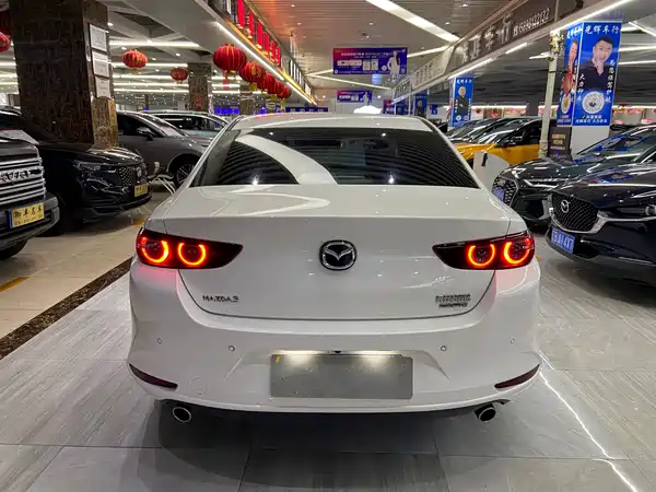 Mazda 3 Axela 2023