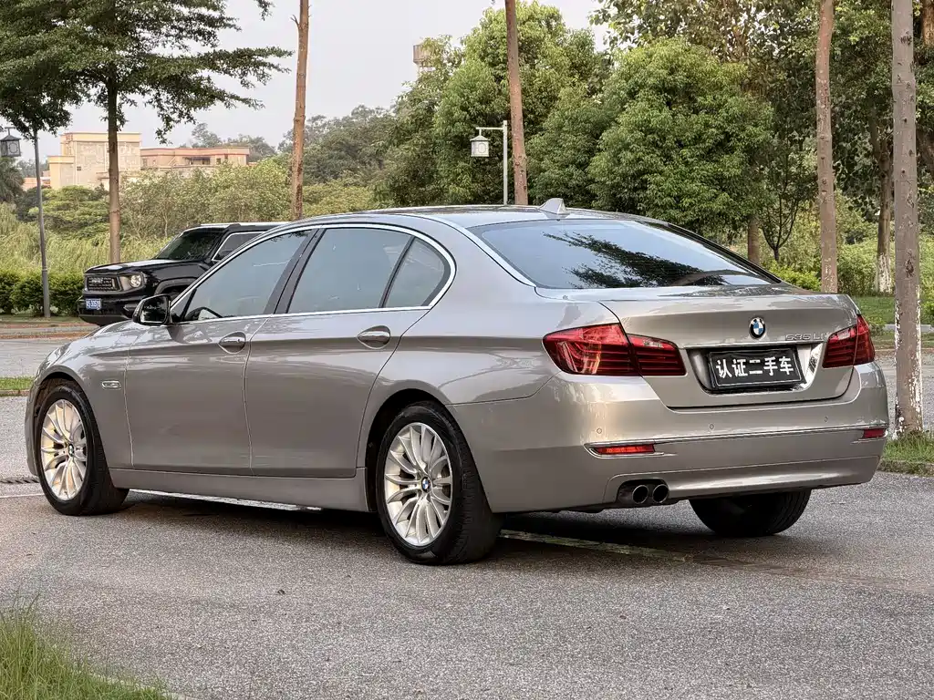 BMW 5 Series 2015 — фото 9