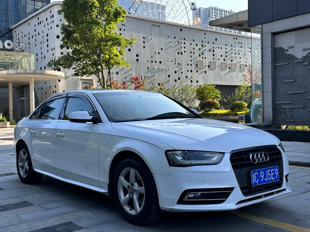 Audi A4L 2014 — фото 3