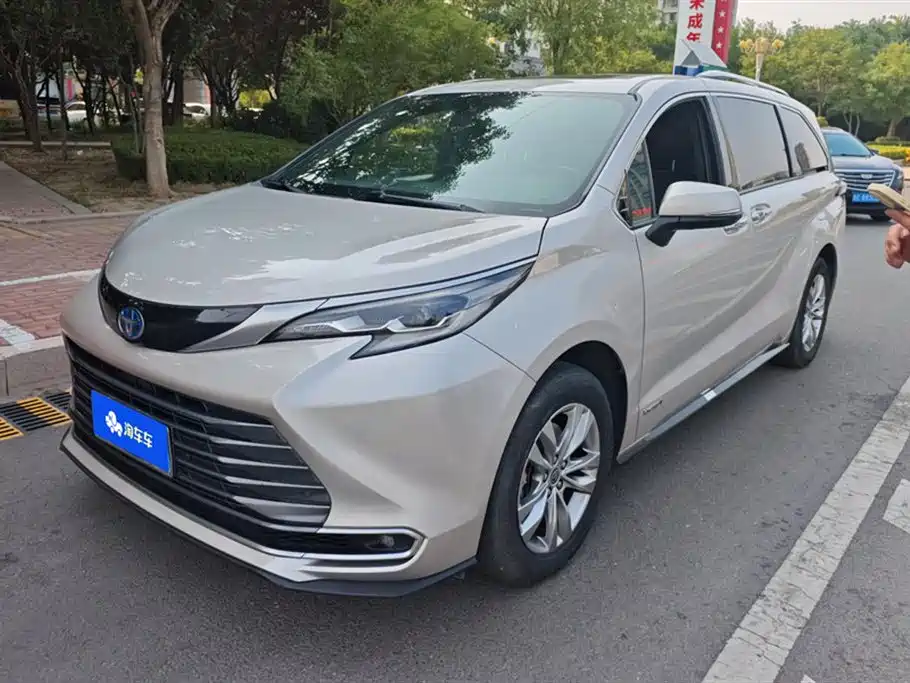 Toyota Sienna 2022