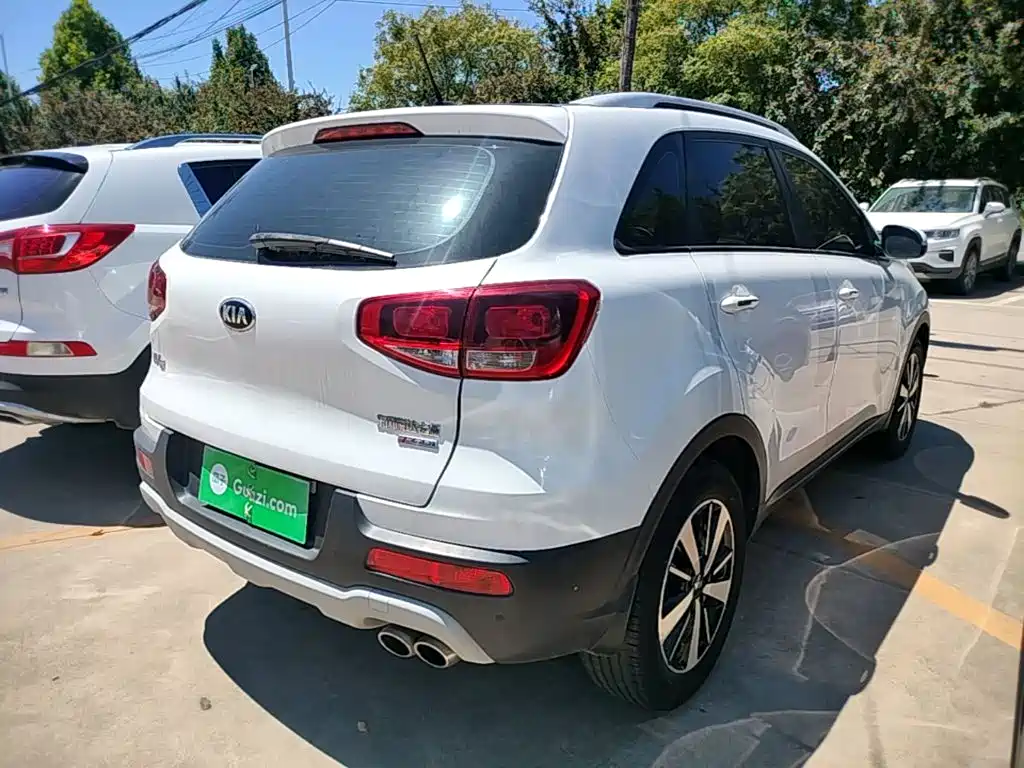 Kia KX3 Proud Running 2017