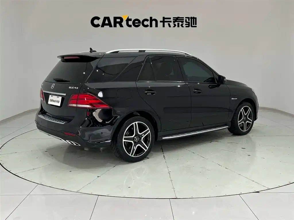 Mercedes-Benz GLE AMG 2018 — фото 11