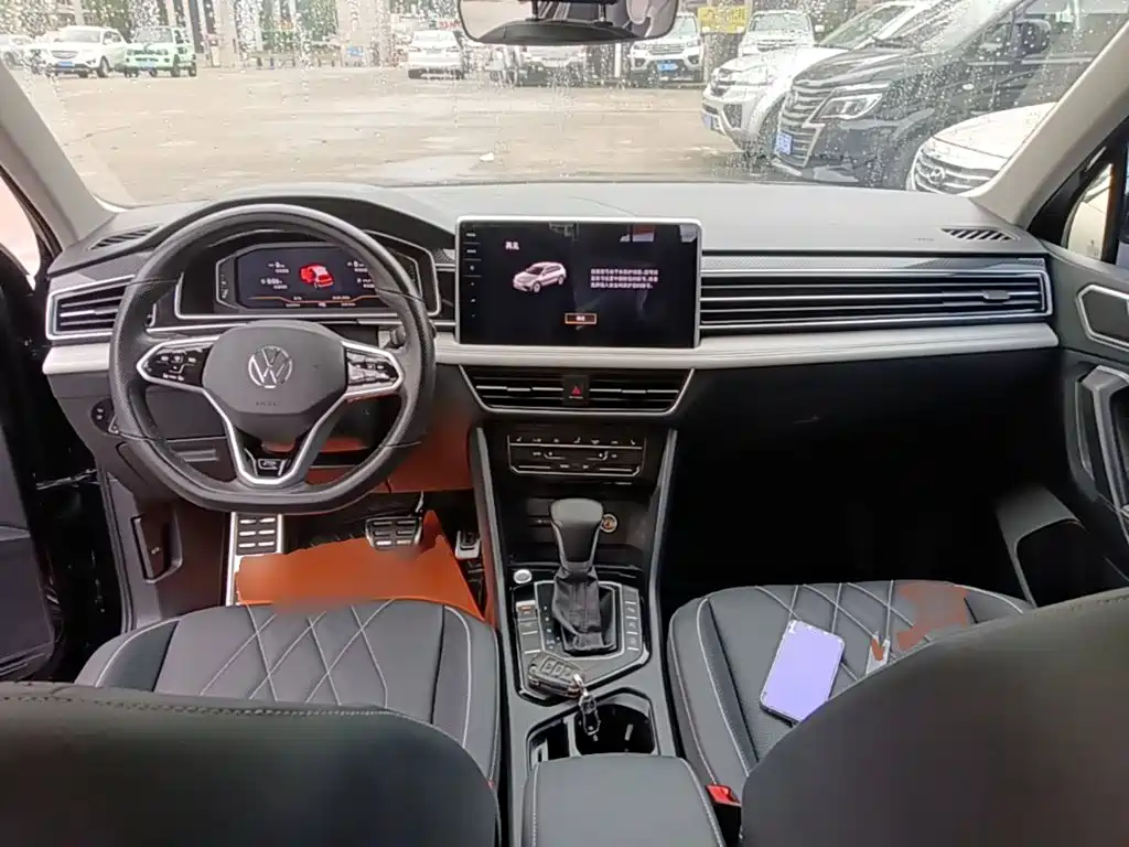 Volkswagen Tiguan L 2022 — фото 10