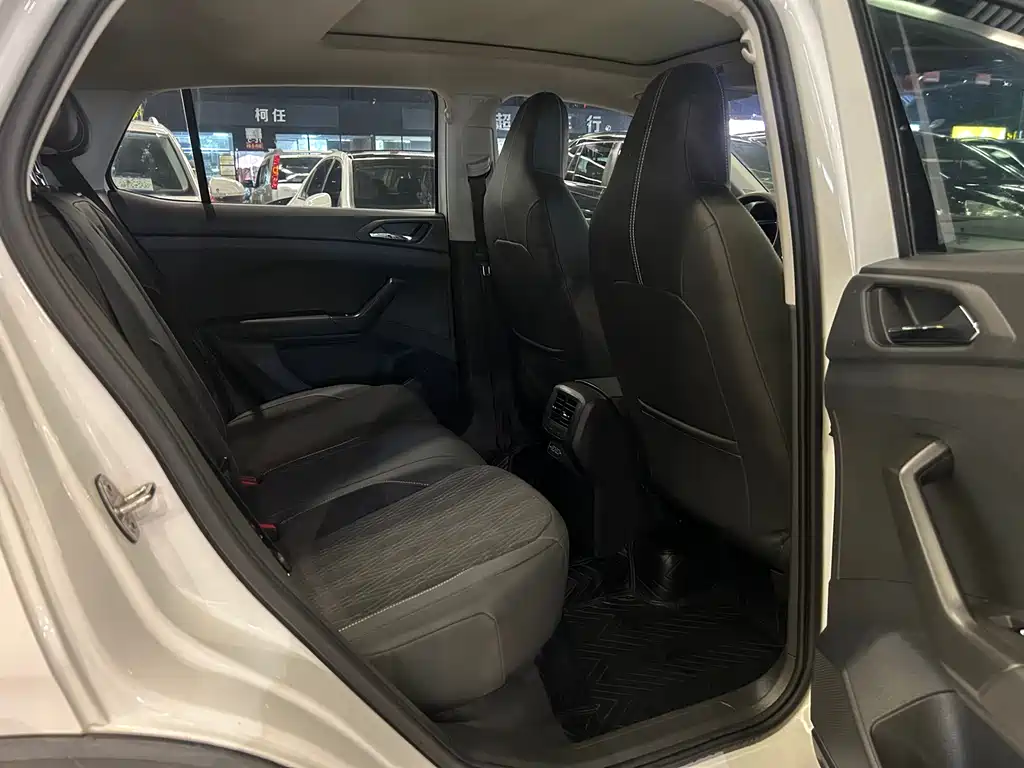 Volkswagen T-Cross 2019