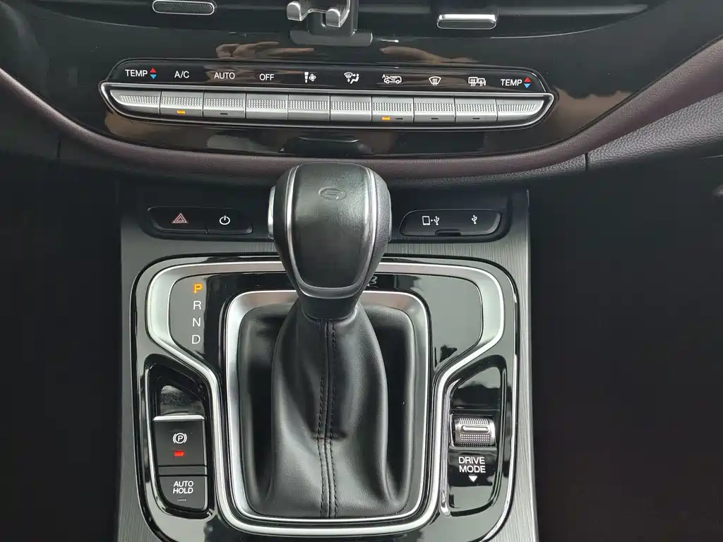GAC Motor Trumpchi M6 2021 — фото 13