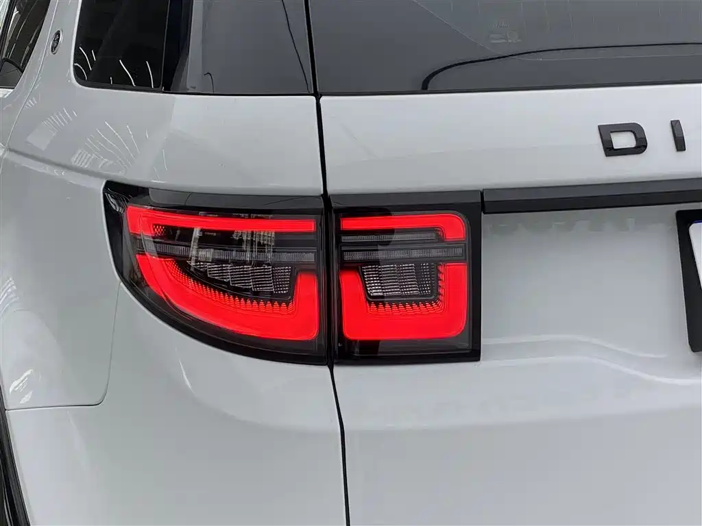 Land Rover Discovery Sport 2024 — фото 12