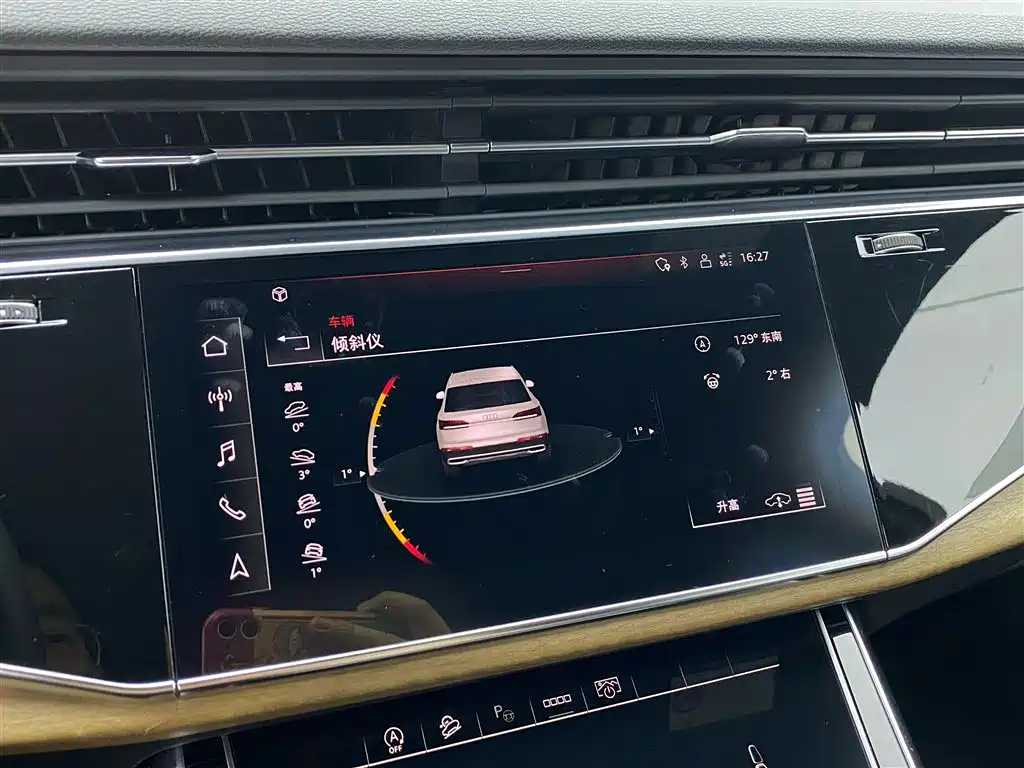 Audi Q7 2022 — фото 18