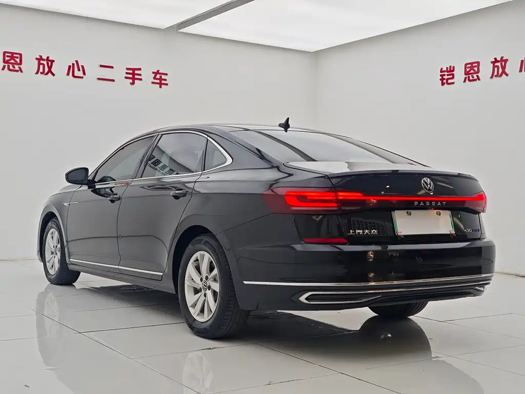 Volkswagen Passat PHEV 2023 — фото 7