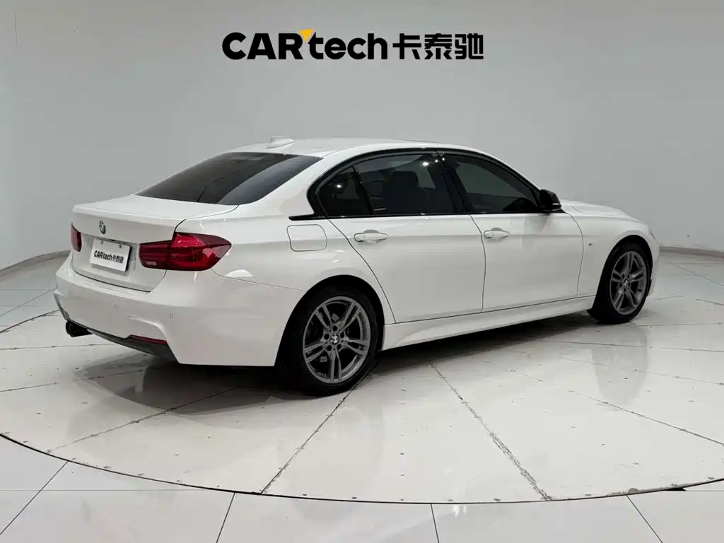 BMW 3 Series 2018 — фото 11
