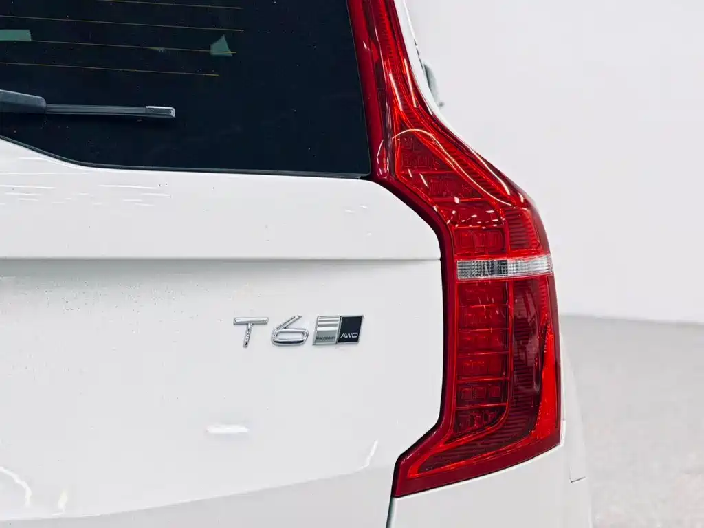 Volvo XC90 2017 — фото 19