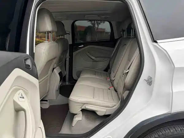 Ford Kuga 2014