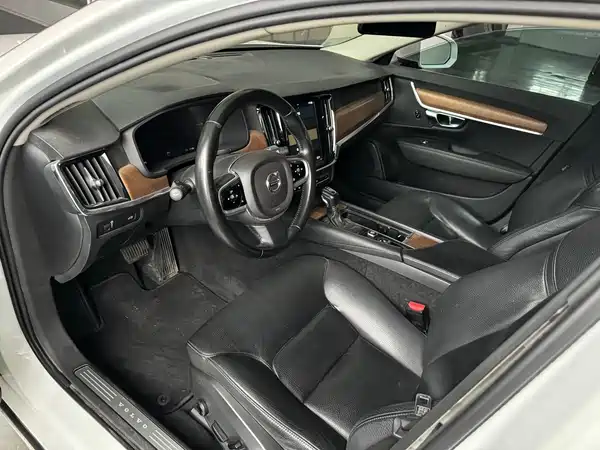Volvo S90 2019