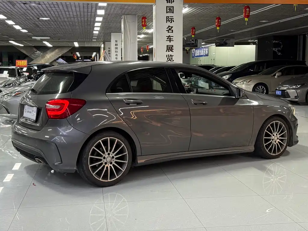 Mercedes-Benz A-Class 2016 — фото 7