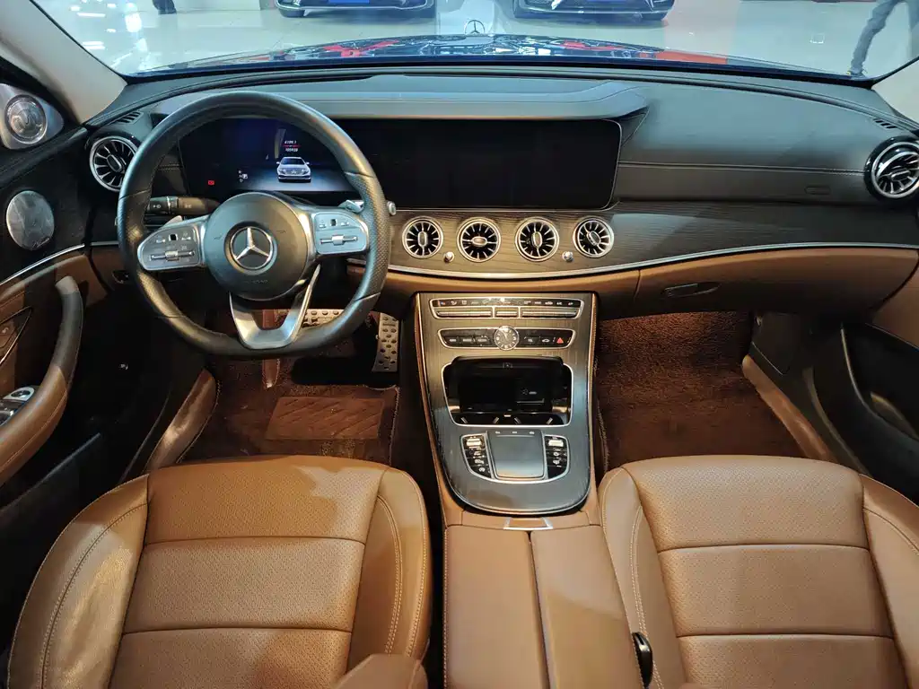Mercedes-Benz E-Class 2020 — фото 9