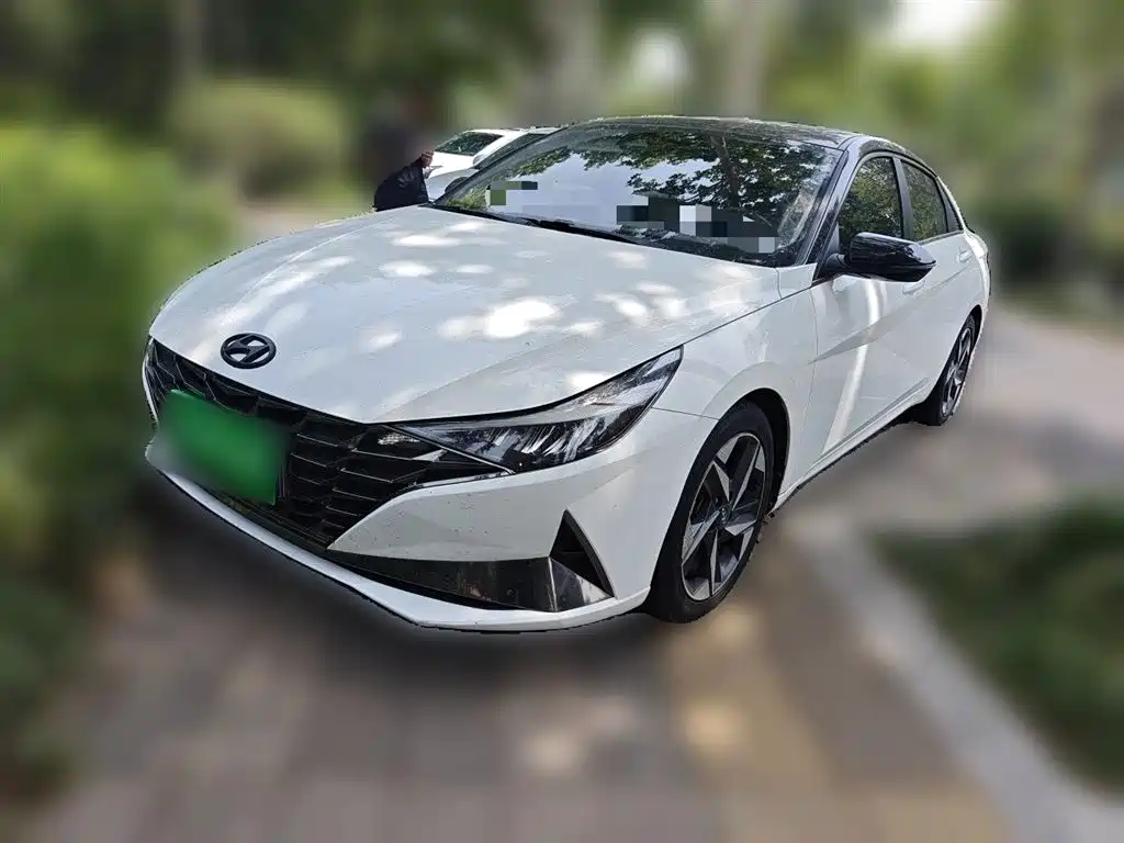 Hyundai Elantra 2022 — фото 2