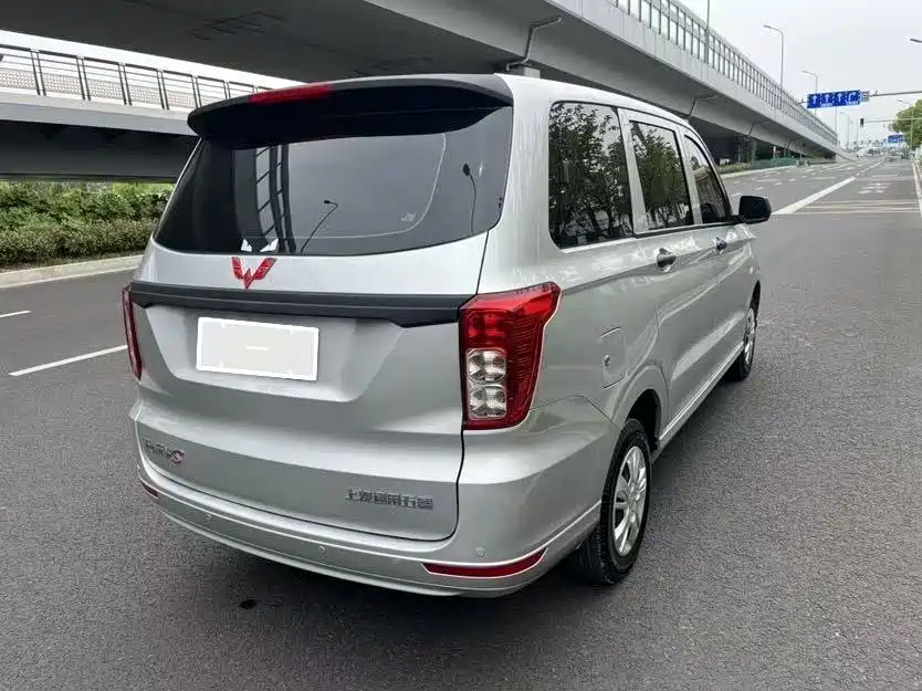 Wuling Hongguang 2020 — фото 12