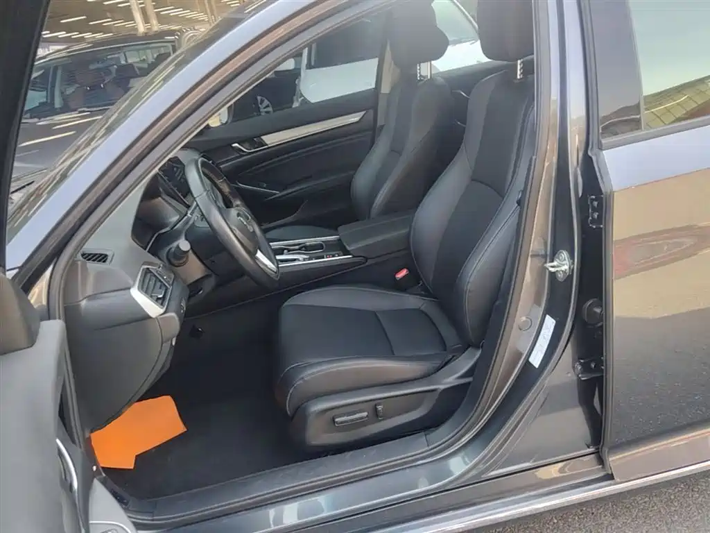 Honda Accord 2022 — фото 15