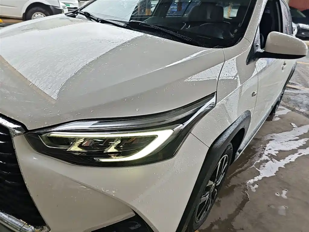 Toyota Yaris L 2021 — фото 24