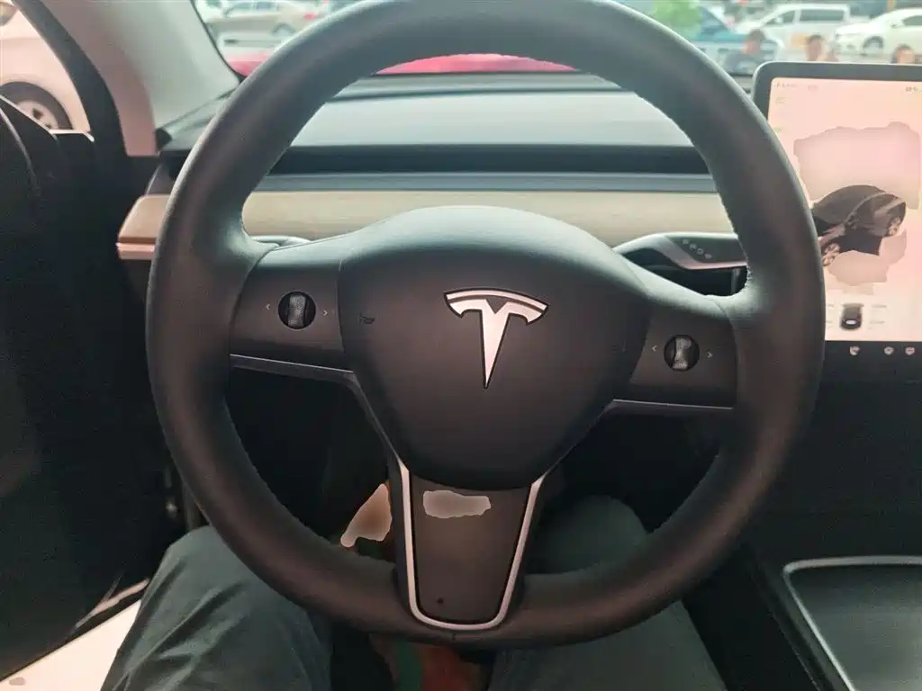 Tesla Model Y 2023 — фото 7
