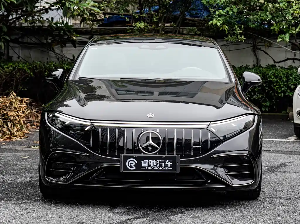 Mercedes-Benz EQS AMG 2023 — фото 2