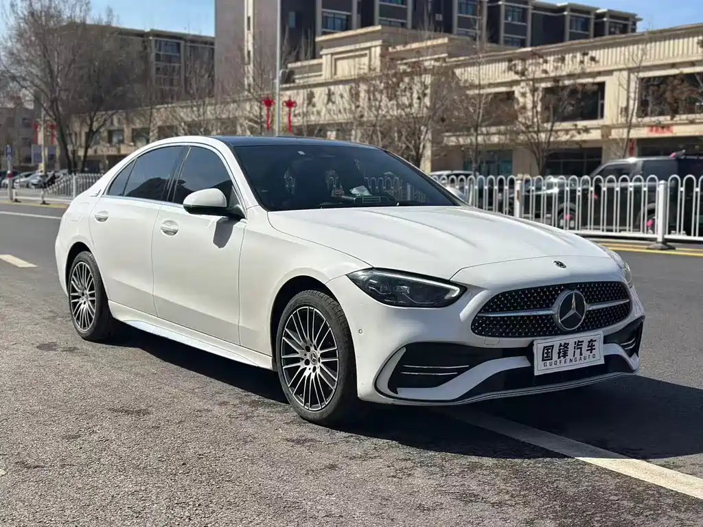 Mercedes-Benz C-Class 2025 — фото 4